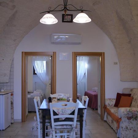 Valle D'Itria Trullo Sovrano Sul Monte Cisternino Zewnętrze zdjęcie