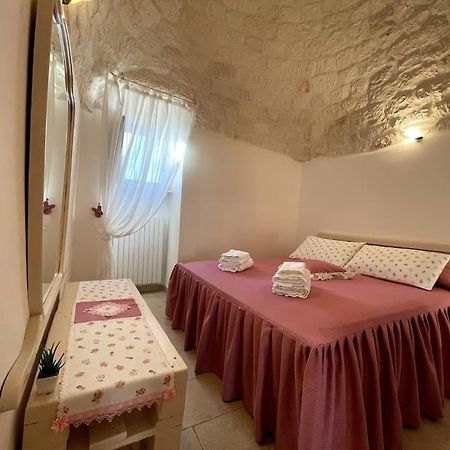 Valle D'Itria Trullo Sovrano Sul Monte Cisternino Zewnętrze zdjęcie
