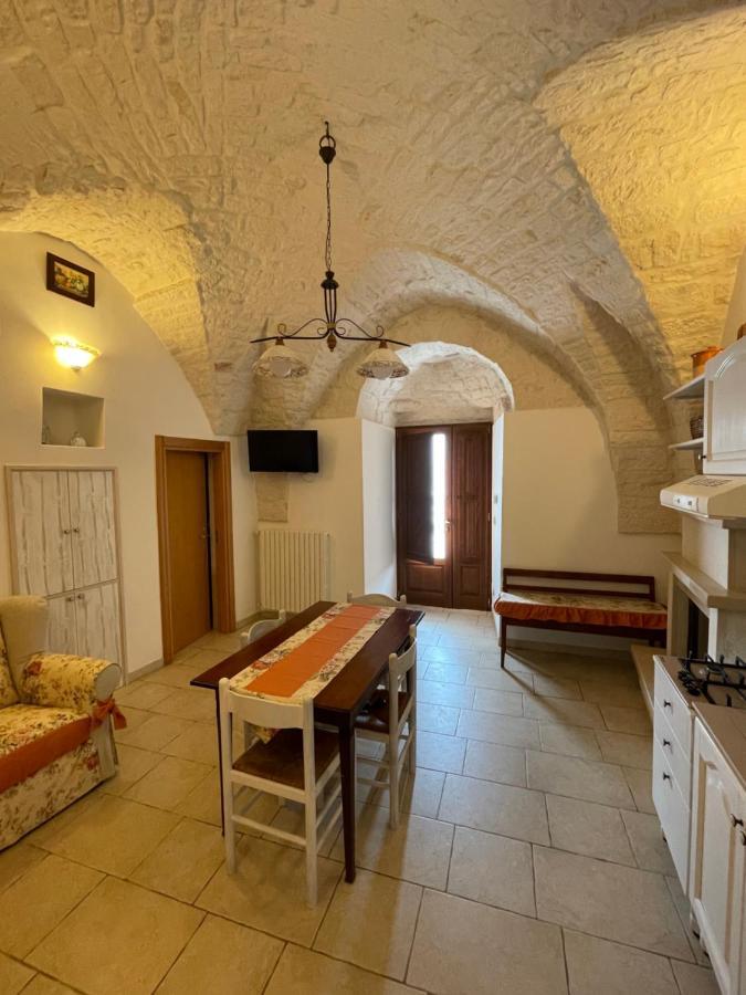 Valle D'Itria Trullo Sovrano Sul Monte Cisternino Zewnętrze zdjęcie