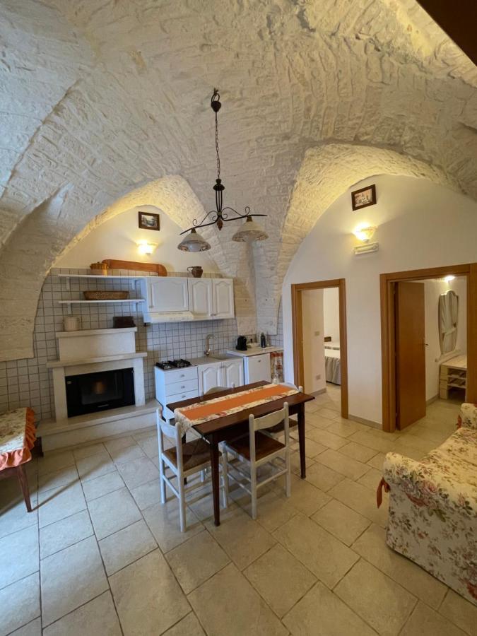 Valle D'Itria Trullo Sovrano Sul Monte Cisternino Zewnętrze zdjęcie