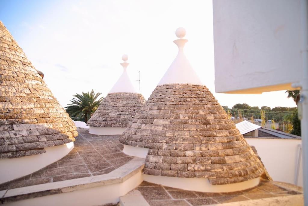 Valle D'Itria Trullo Sovrano Sul Monte Cisternino Zewnętrze zdjęcie