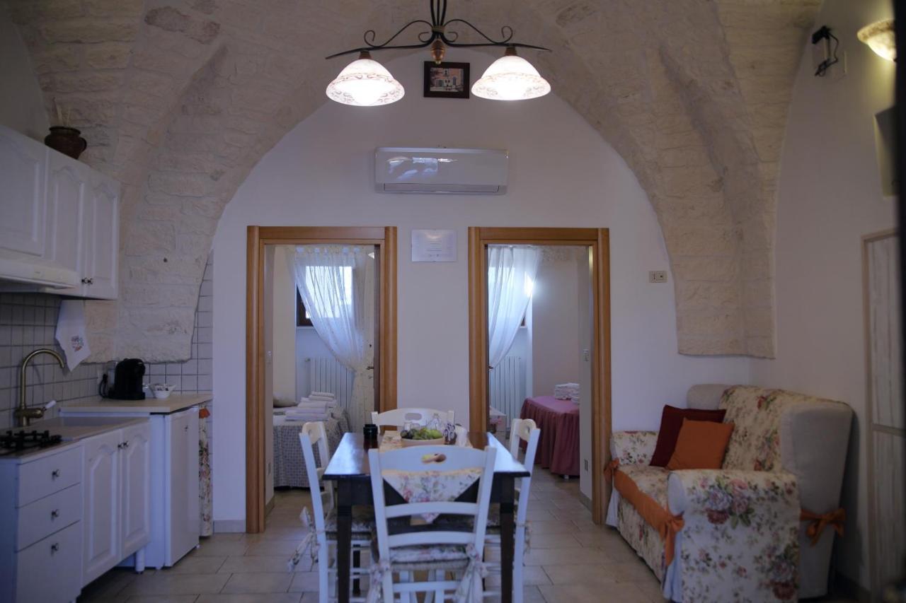 Valle D'Itria Trullo Sovrano Sul Monte Cisternino Zewnętrze zdjęcie